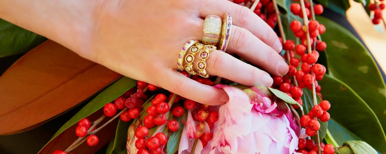 Jenna_Blake-On_Figure-12-08-2023_101-Xs